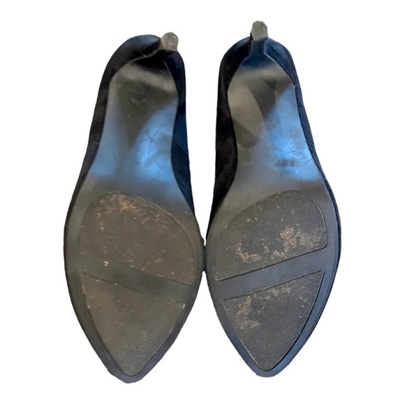 LAUREN CONRAD, BLACK SUEDE 4” HEELS.PERFECT GO-TO FOR ANY OUTFIT. SIZE 7 1/2M. - Picture 5 of 5